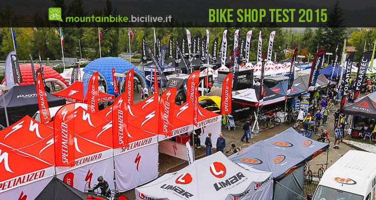 foto panoramica degli stand al bike shop test a bologna