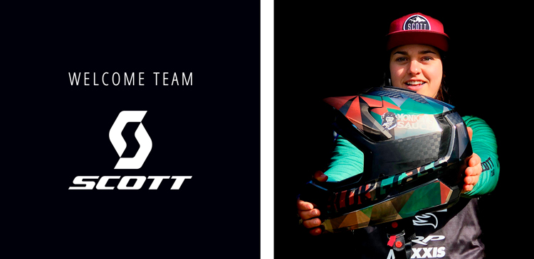 Marine Cabirou con il nuovo casco Bluegrass Legit Carbon del team Scott DH Factory