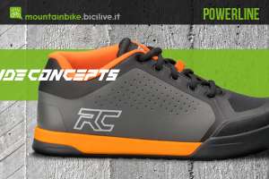 copertina dell'articolo con un modello di scarpa per mtb ride concepts powerline colore grigio e arancio