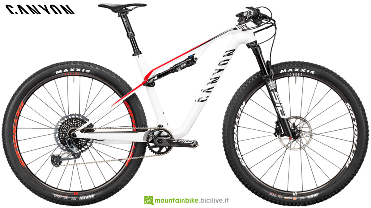 La nuova mountainbike hardtail Canyon Lux CF 8 2021