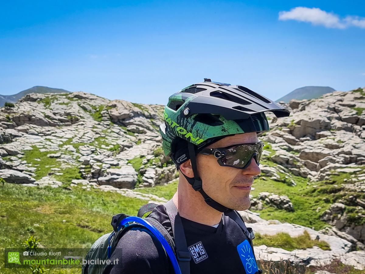 Foto di Claudio Riotti con il casco Cratoni Alltrack