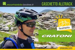 Foto di Claudio Riotti con indosso il casco MTB Cratoni Alltrack