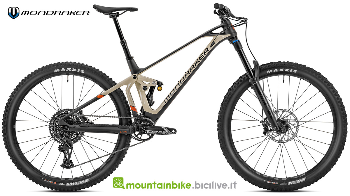 La nuova mountainbike full Mondraker Superfoxy Carbon R 2023