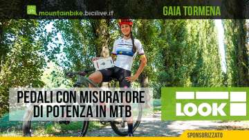 Foto di Gaia Tormena con i pedali Look X-track power.