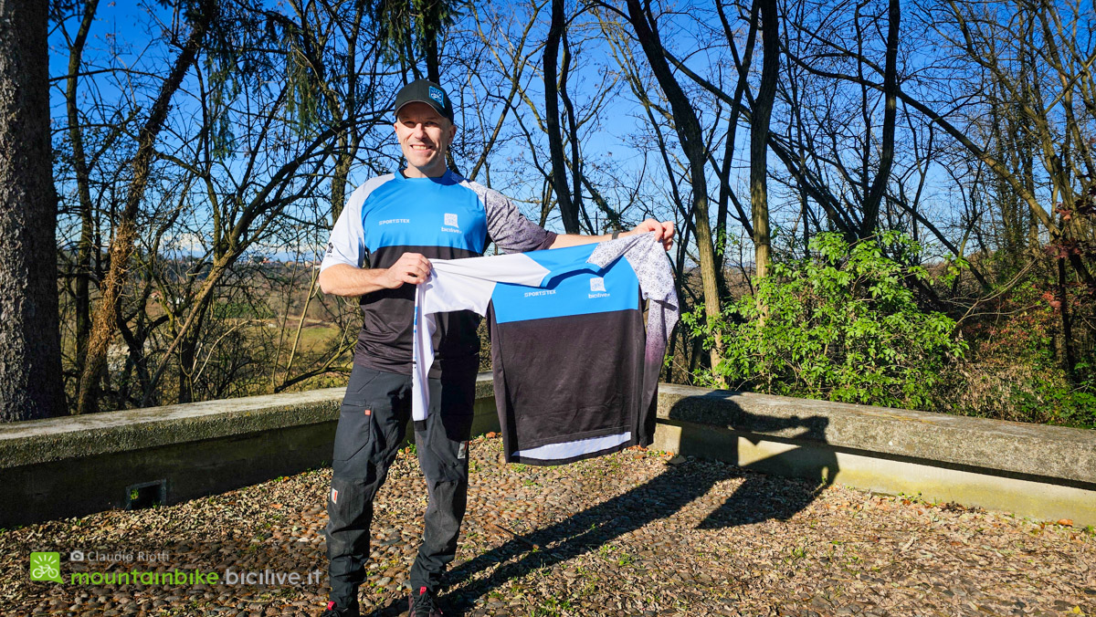 Foto di Claudio Riotti durante il test delle maglie MTB personalizzate Bicilive made by Sportstex.