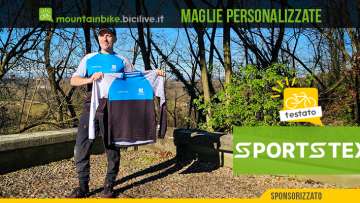 Foto di Claudio Riotti durante il test delle maglie personalizzate Bicilive made by Sportstex.