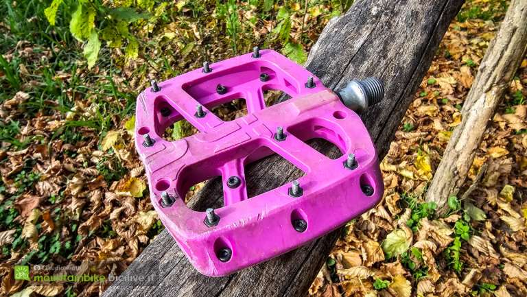 Pedali MTB Piattaforma Race Face Turbine - Rossi - Con Cuscinetti Sigillati - Foto 2