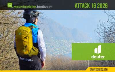 Foto di Claudio Riotti durante il test dello zaino Deuter Attack 16 2026.